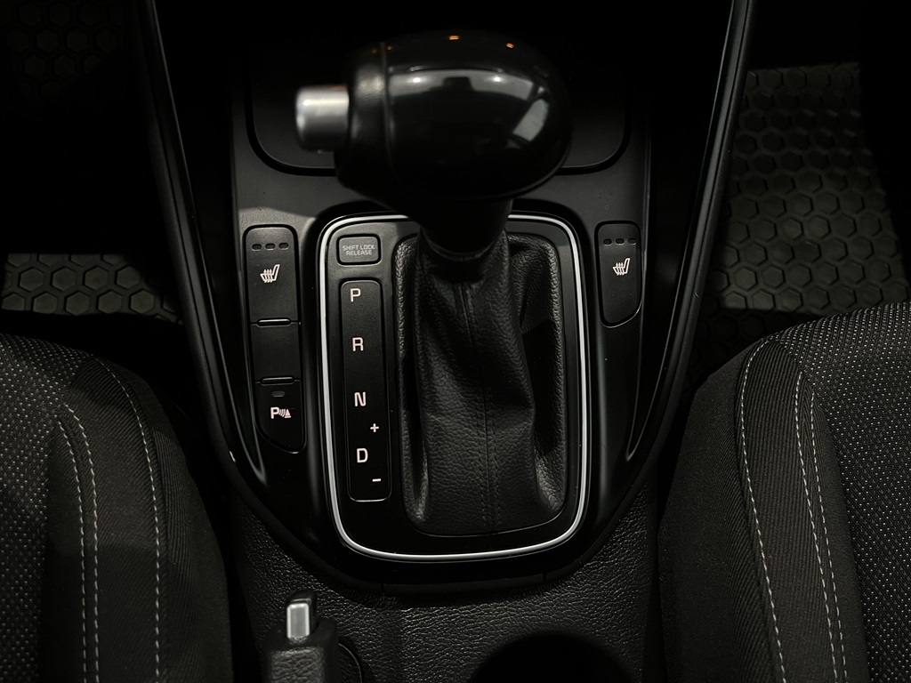 Kia Carens HFS735