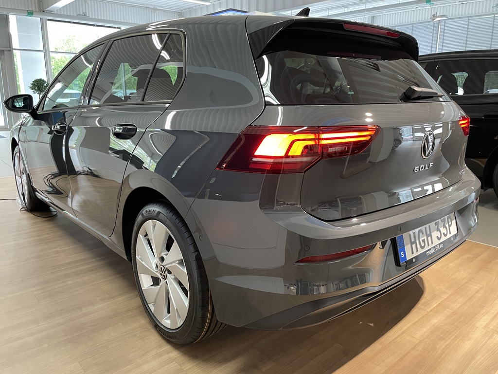 Volkswagen Golf HGH33P