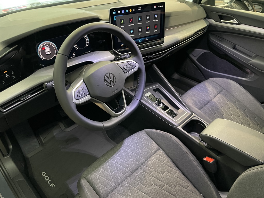 Volkswagen Golf HGH33P