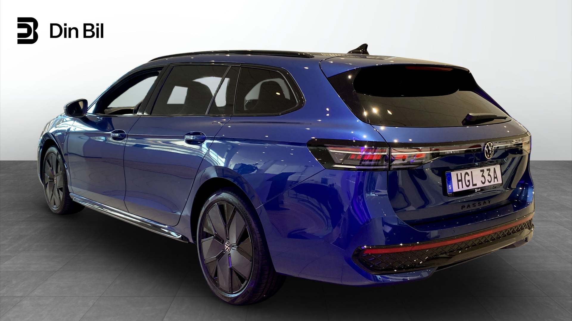 Volkswagen Passat HGL33A