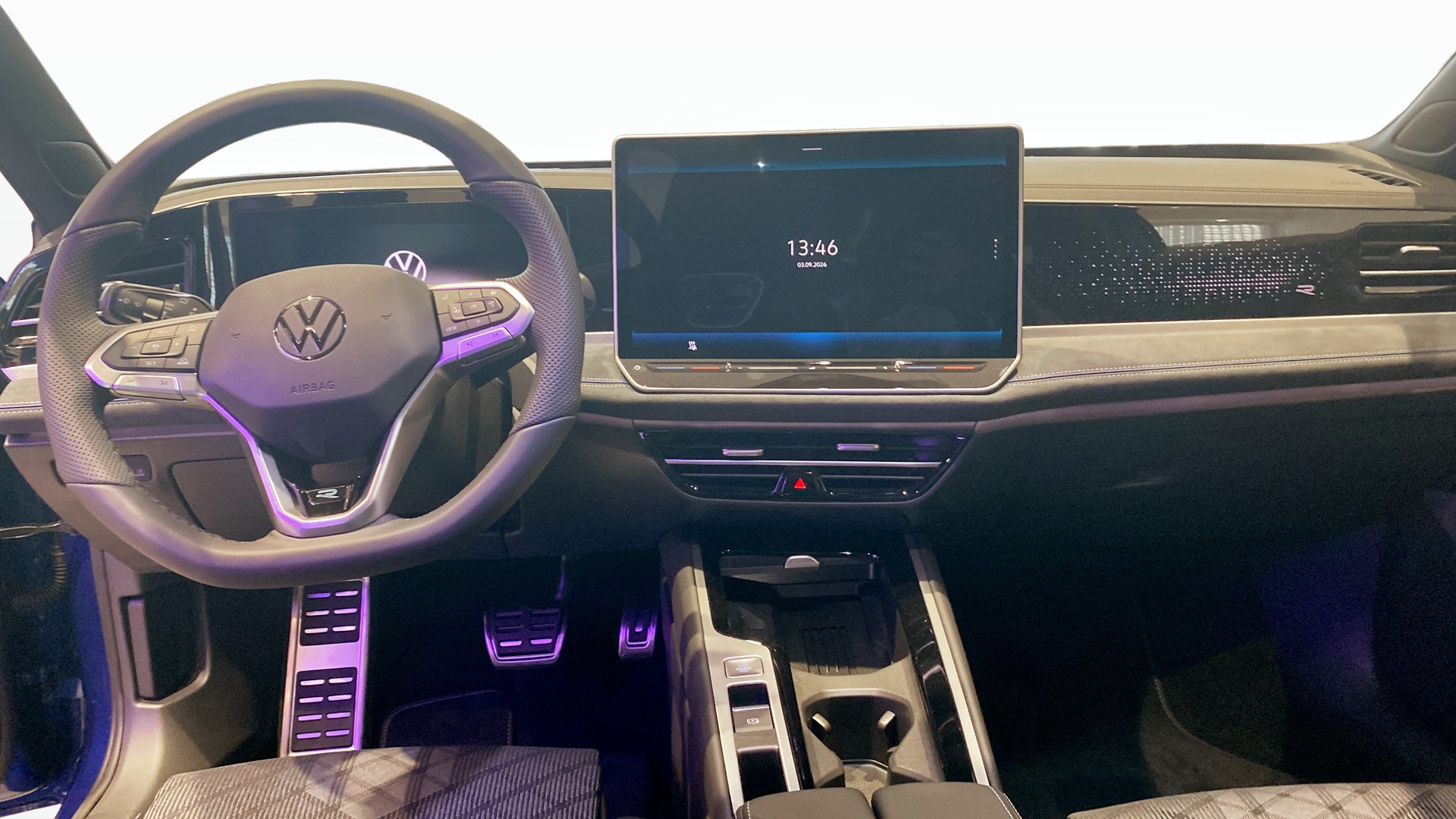 Volkswagen Passat HGL33A