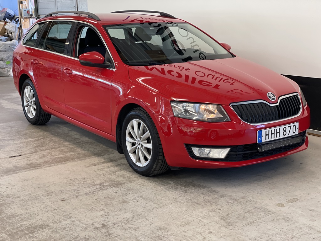 Skoda Octavia HHH870