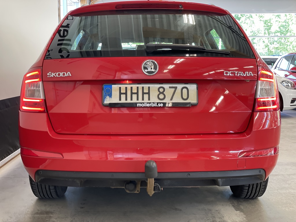 Skoda Octavia HHH870