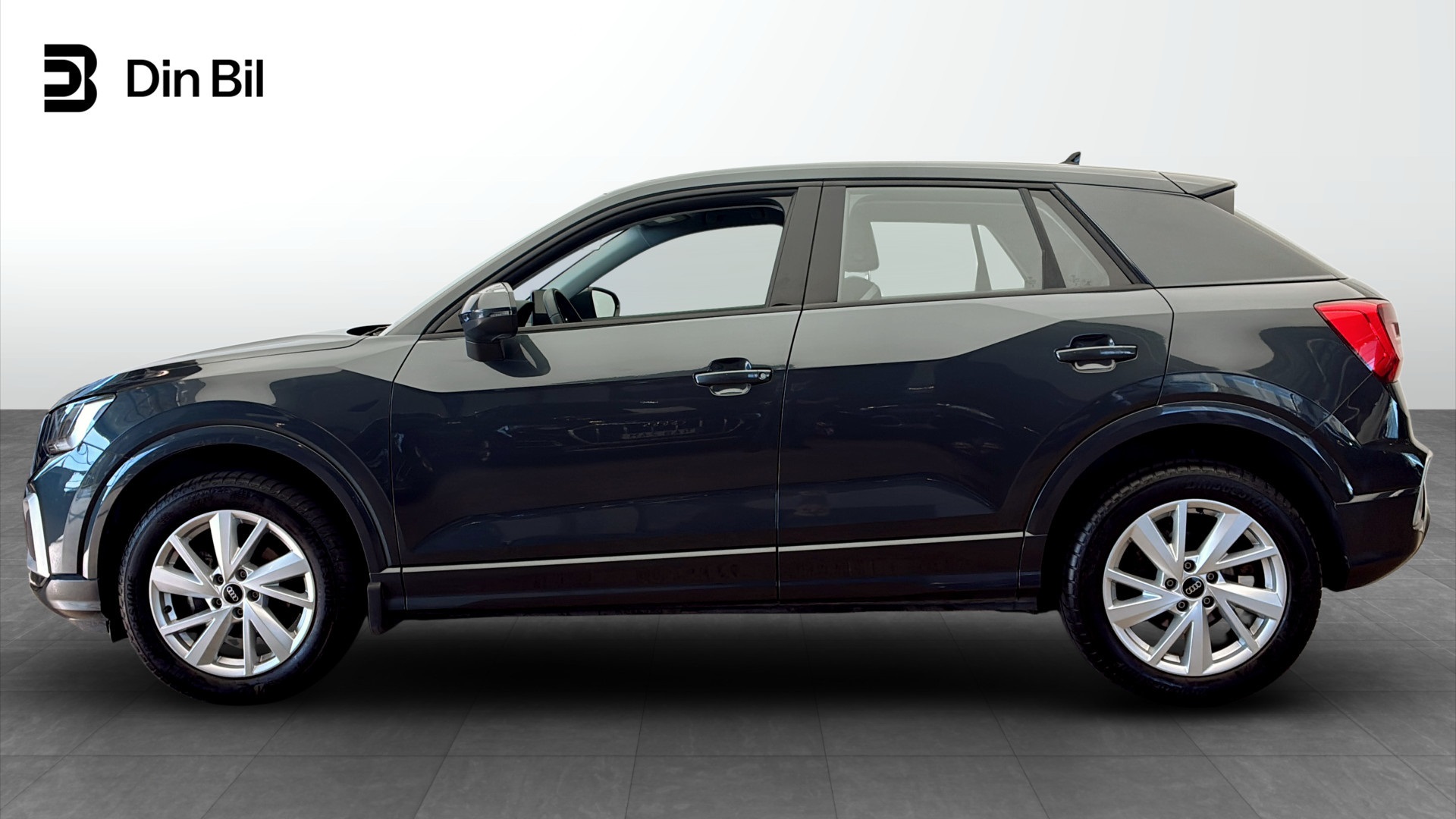 Audi Q2 HHJ06L