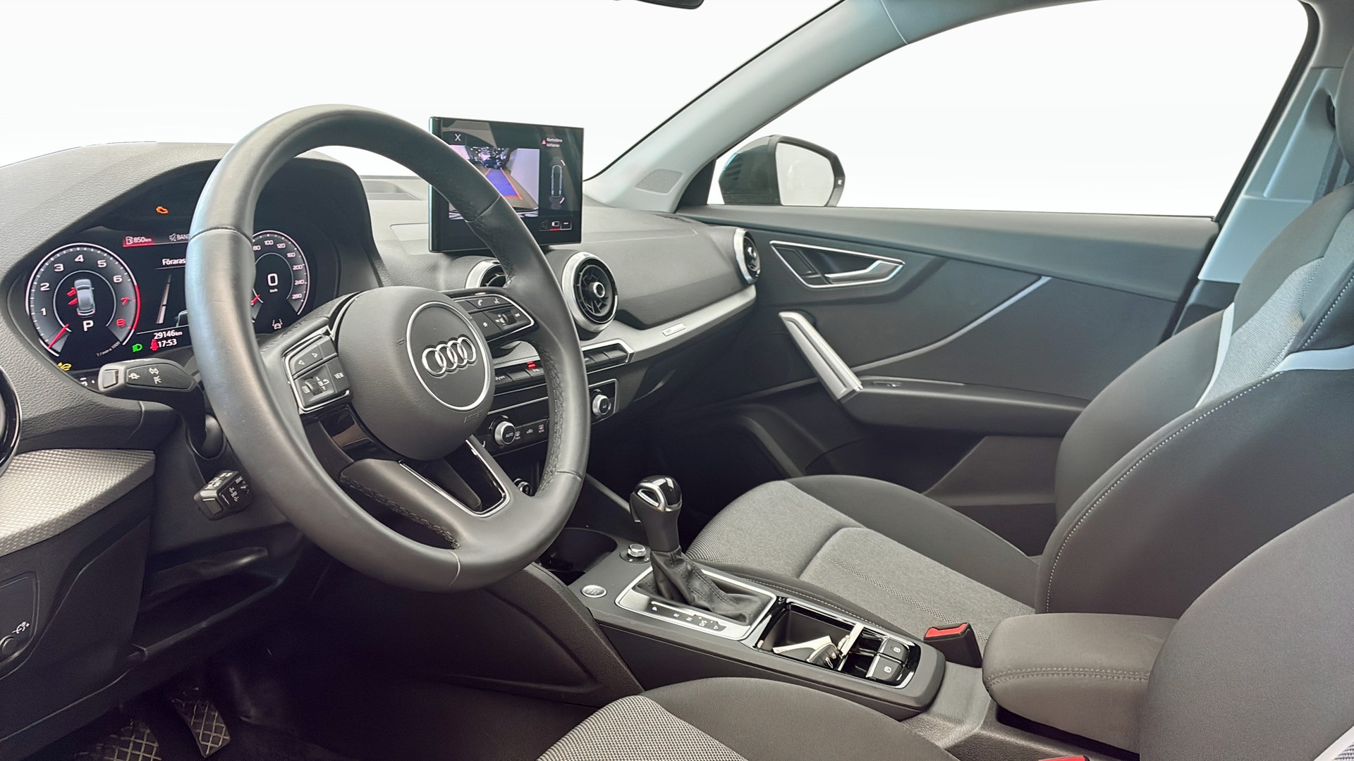 Audi Q2 HHJ06L
