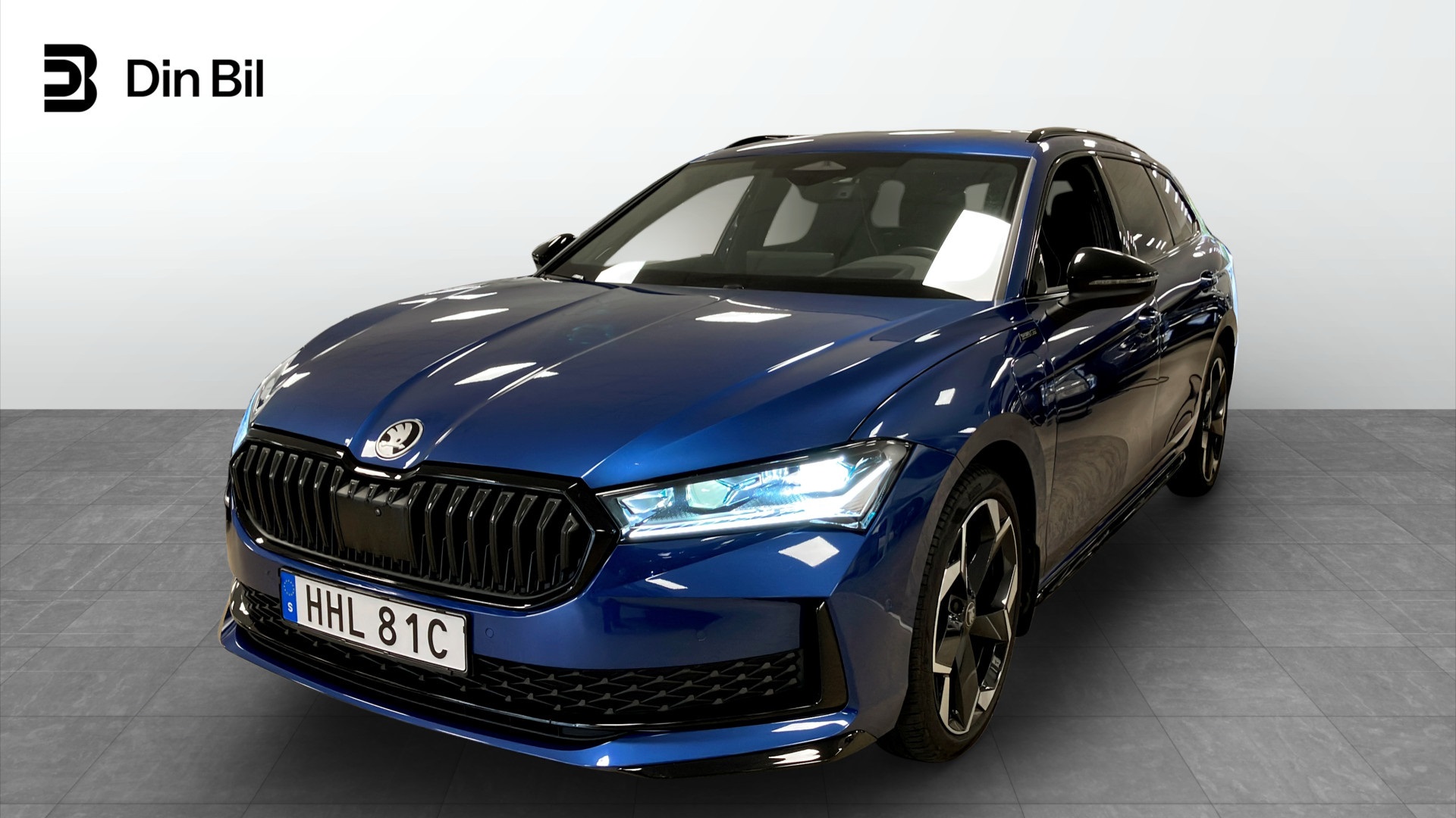 Skoda Superb Combi HHL81C