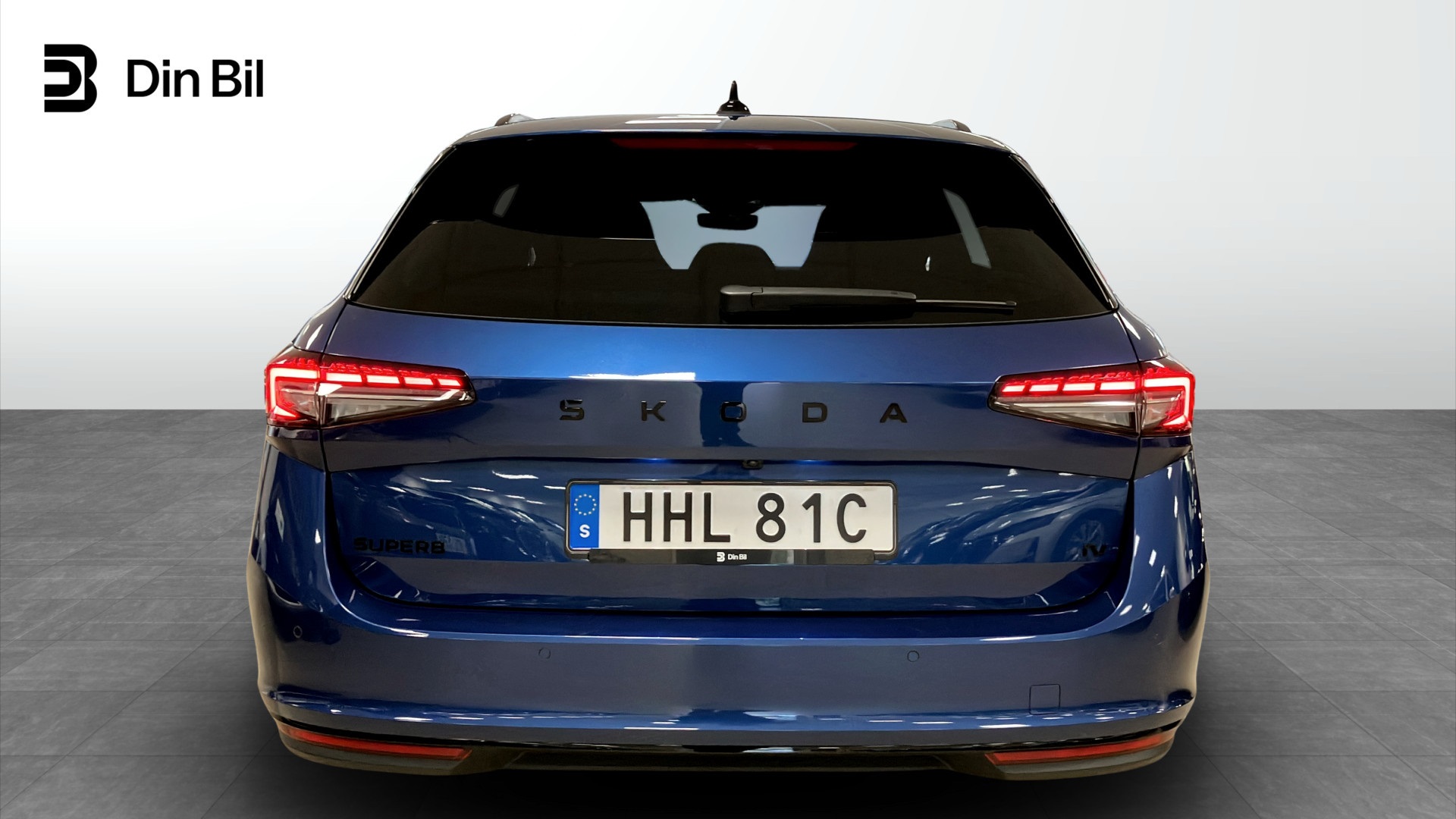 Skoda Superb Combi HHL81C