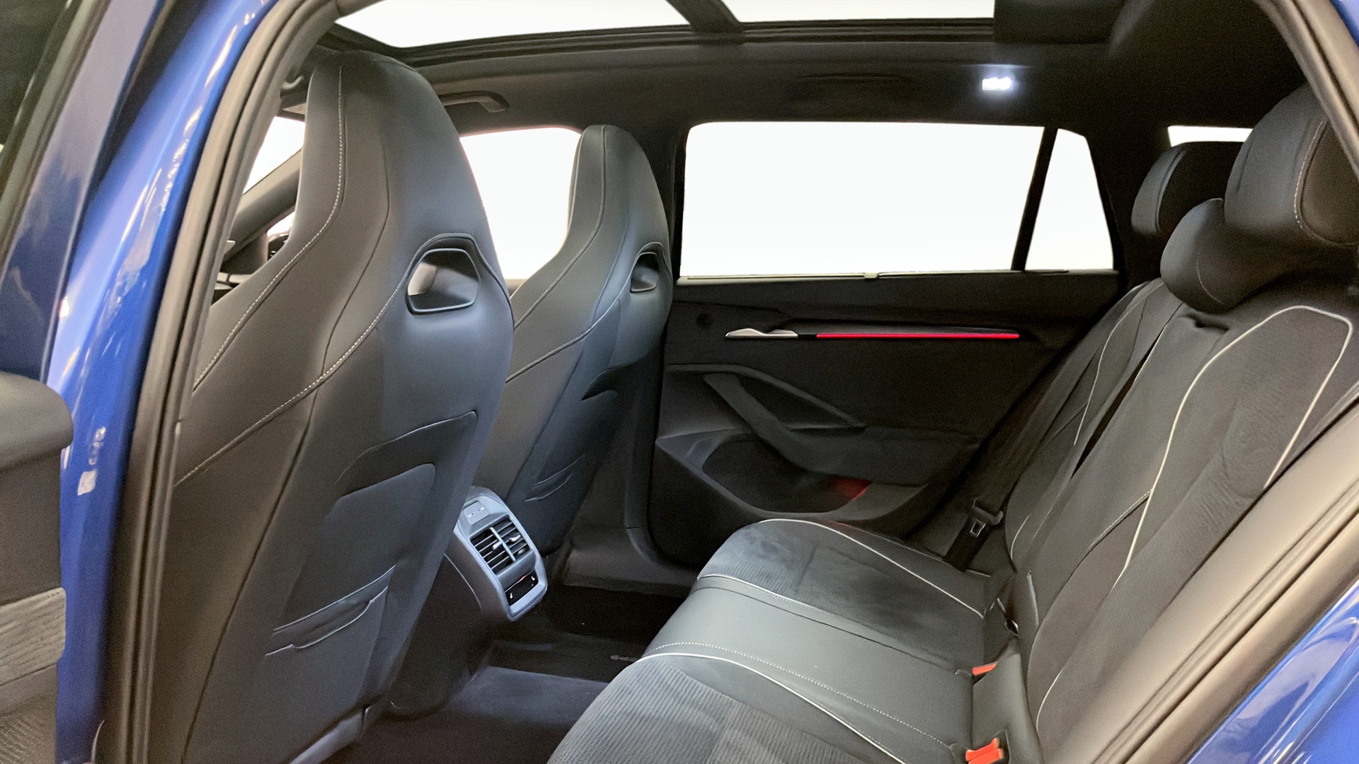 Skoda Superb Combi HHL81C
