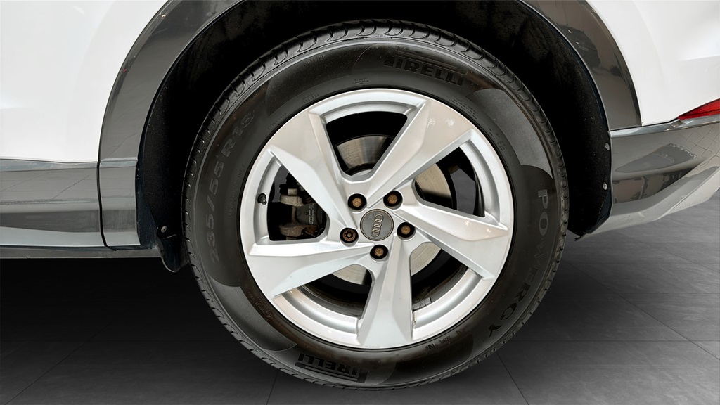 Audi Q3 HHO852