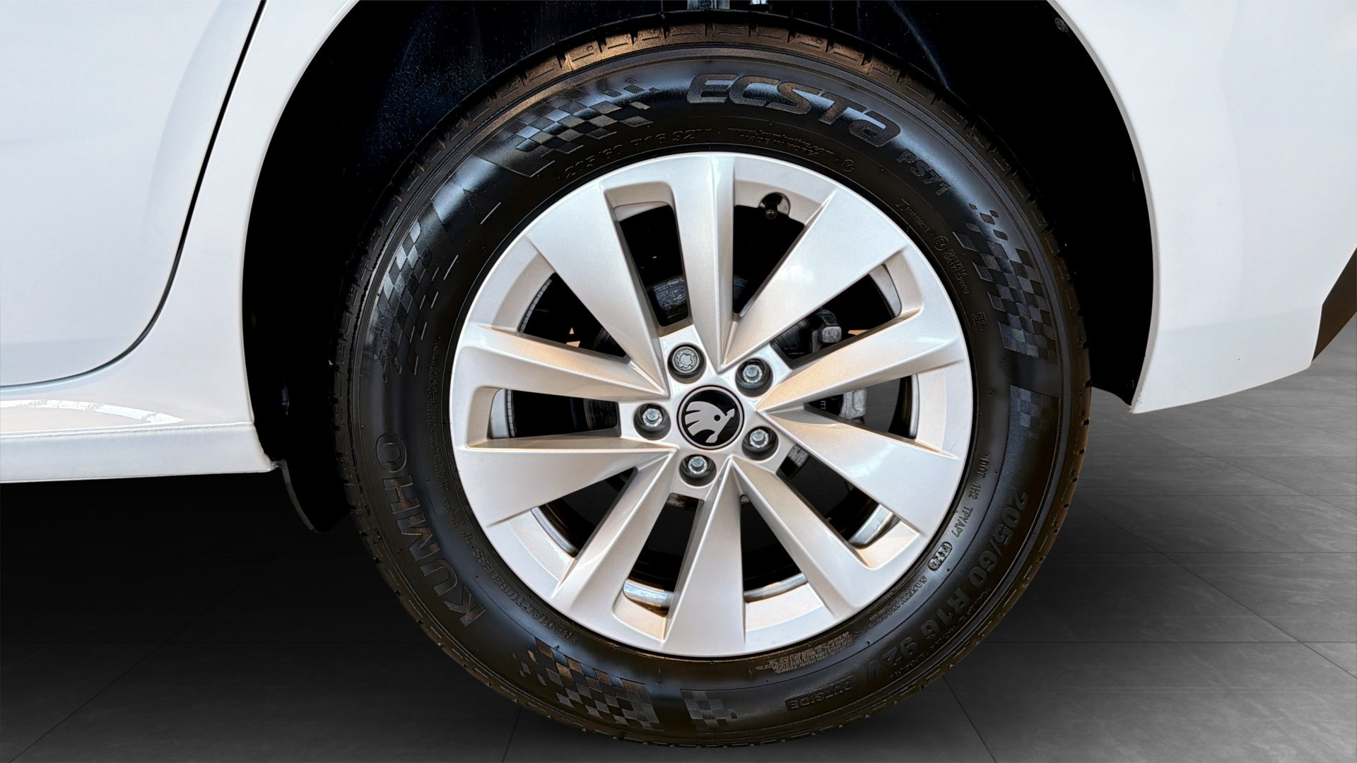 Skoda Kamiq HJB05X
