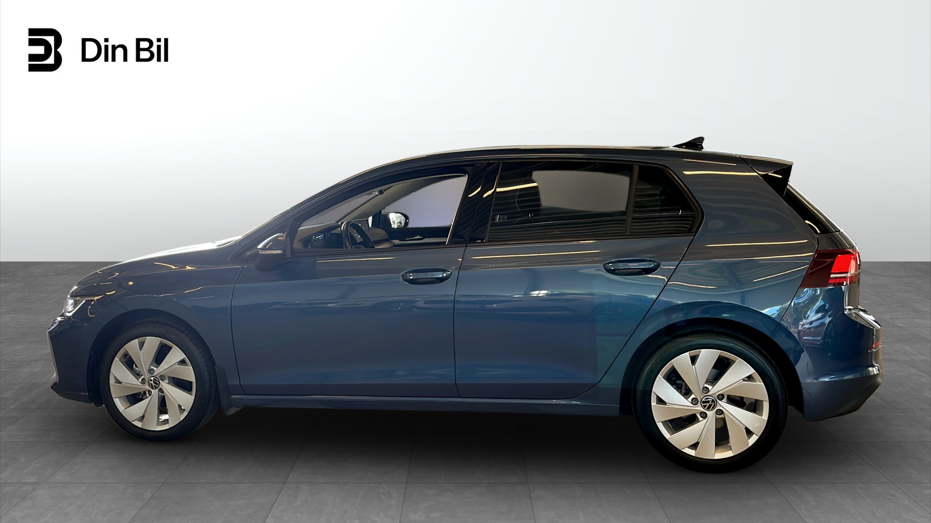 Volkswagen Golf HJB11P
