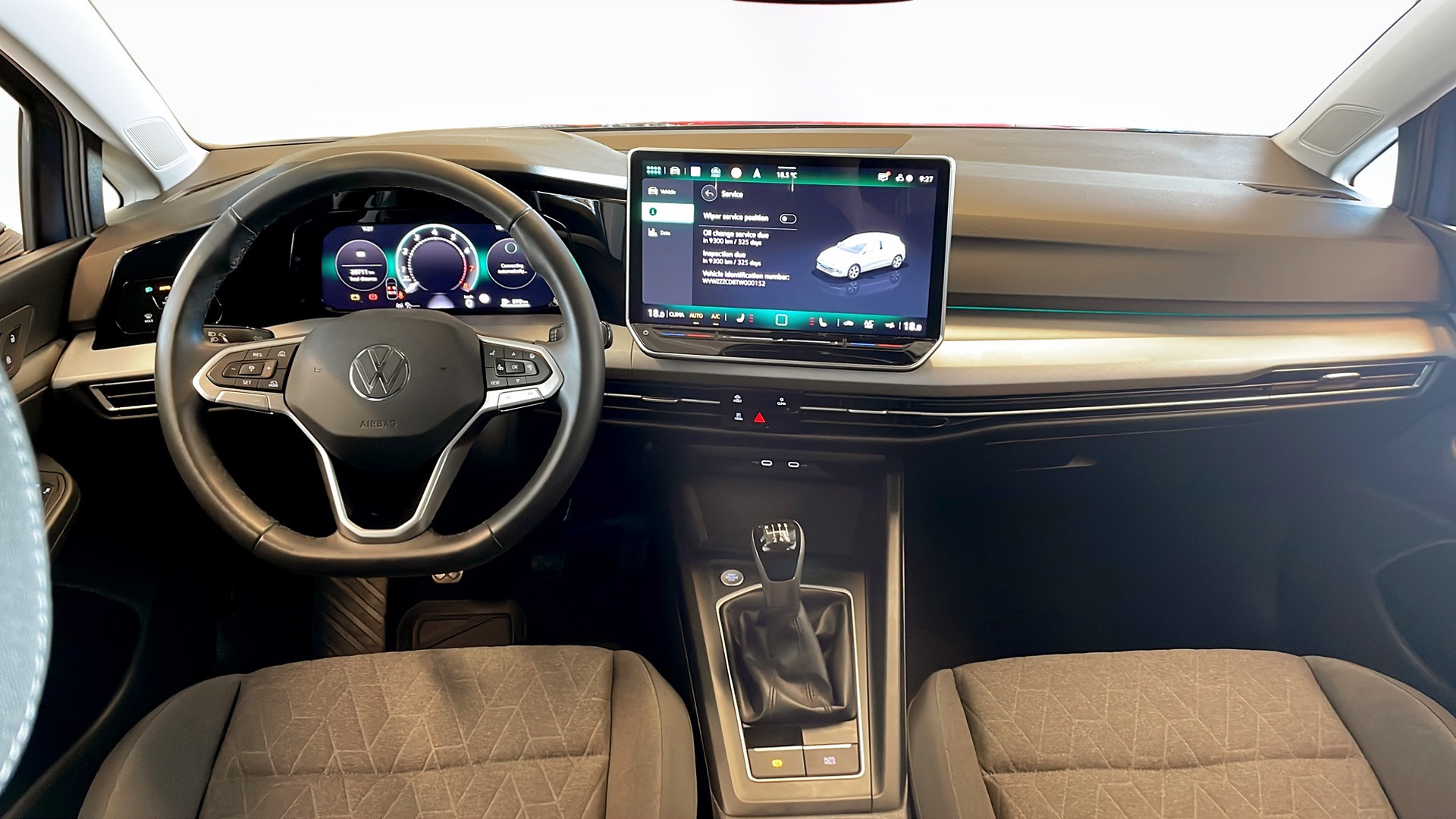 Volkswagen Golf HJB11P