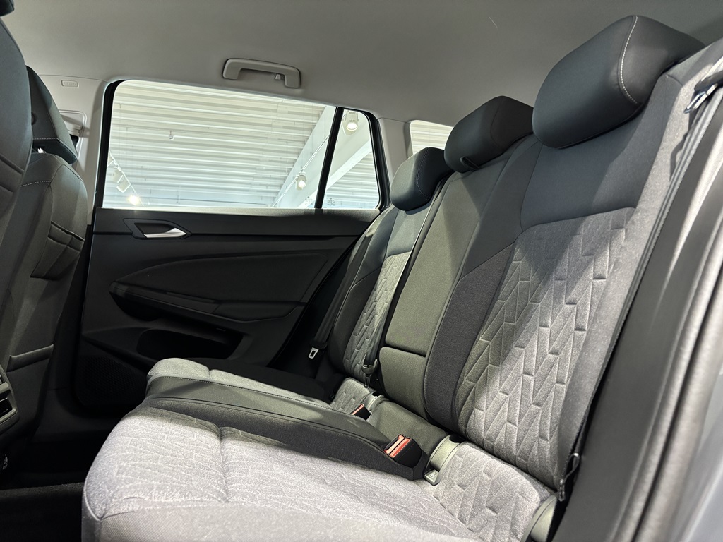 Volkswagen Golf Sportscombi HJB44C