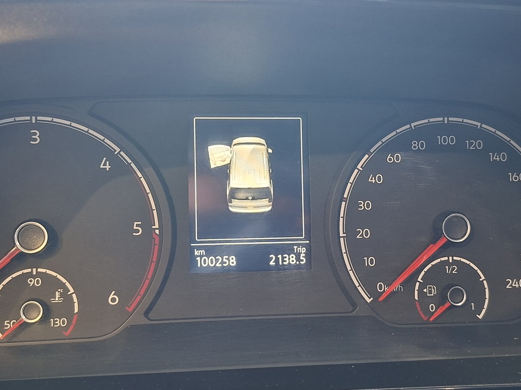Volkswagen Caddy HJG57N