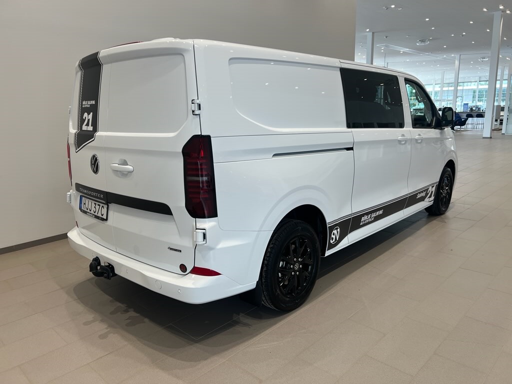 Volkswagen T7 Transporter Kombi HJJ37C