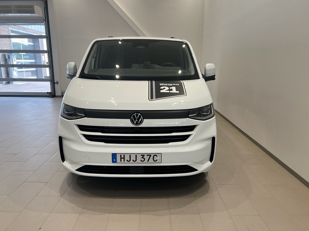 Volkswagen T7 Transporter Kombi HJJ37C