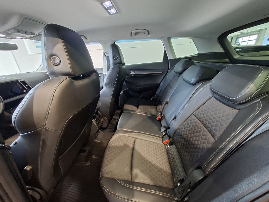 Skoda Karoq HJY69Y
