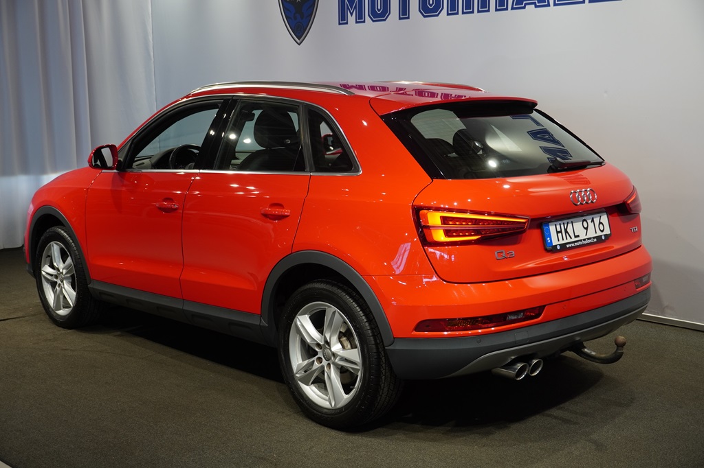 Audi Q3 HKL916