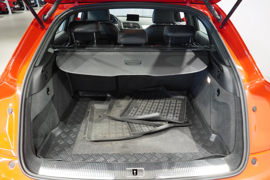 Audi Q3 HKL916