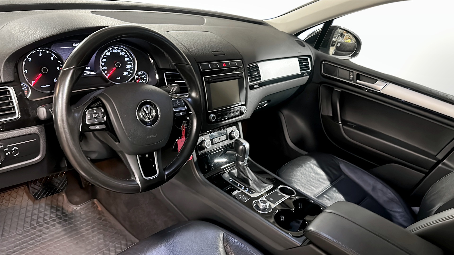Volkswagen Touareg HKT855