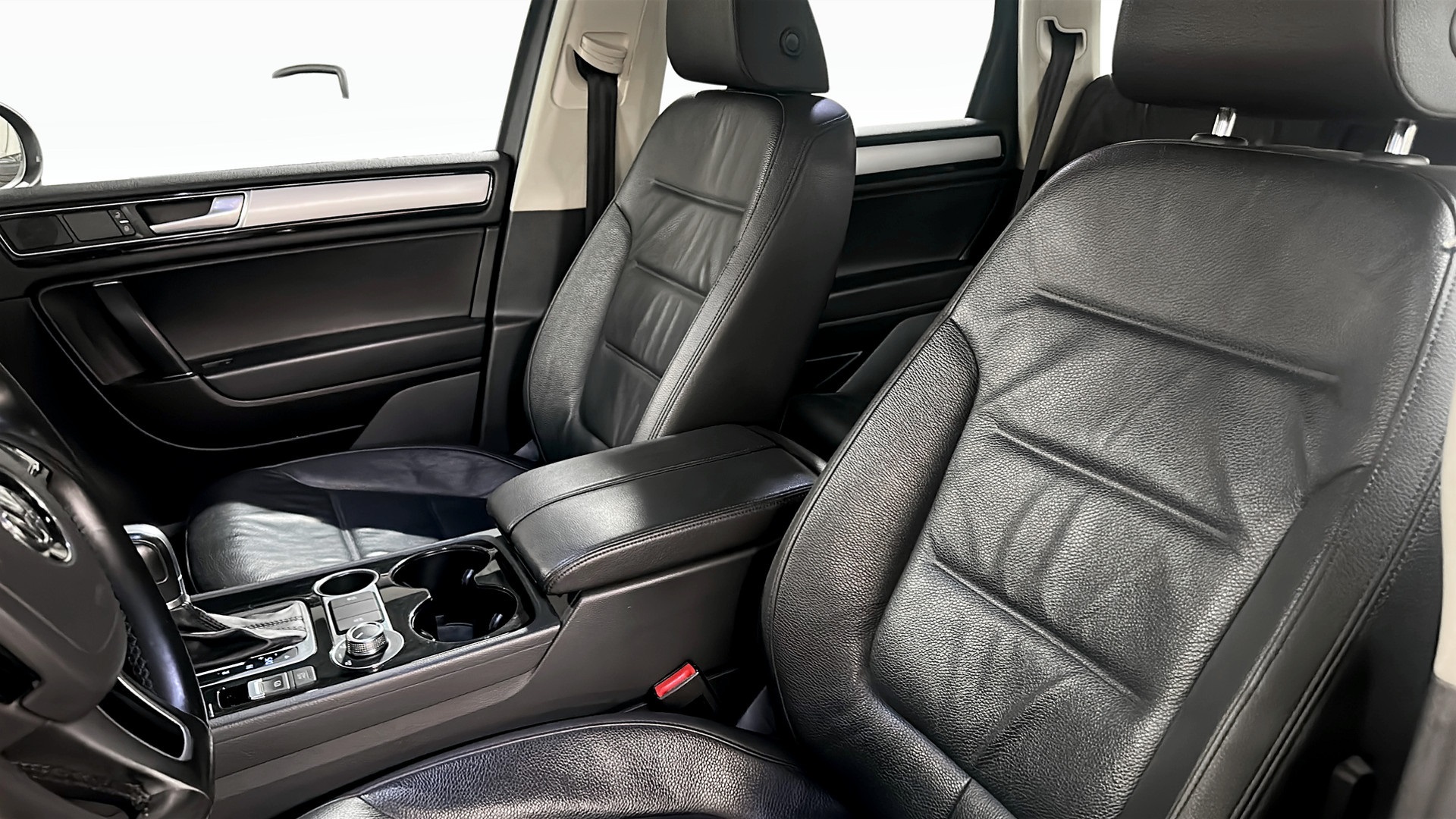 Volkswagen Touareg HKT855