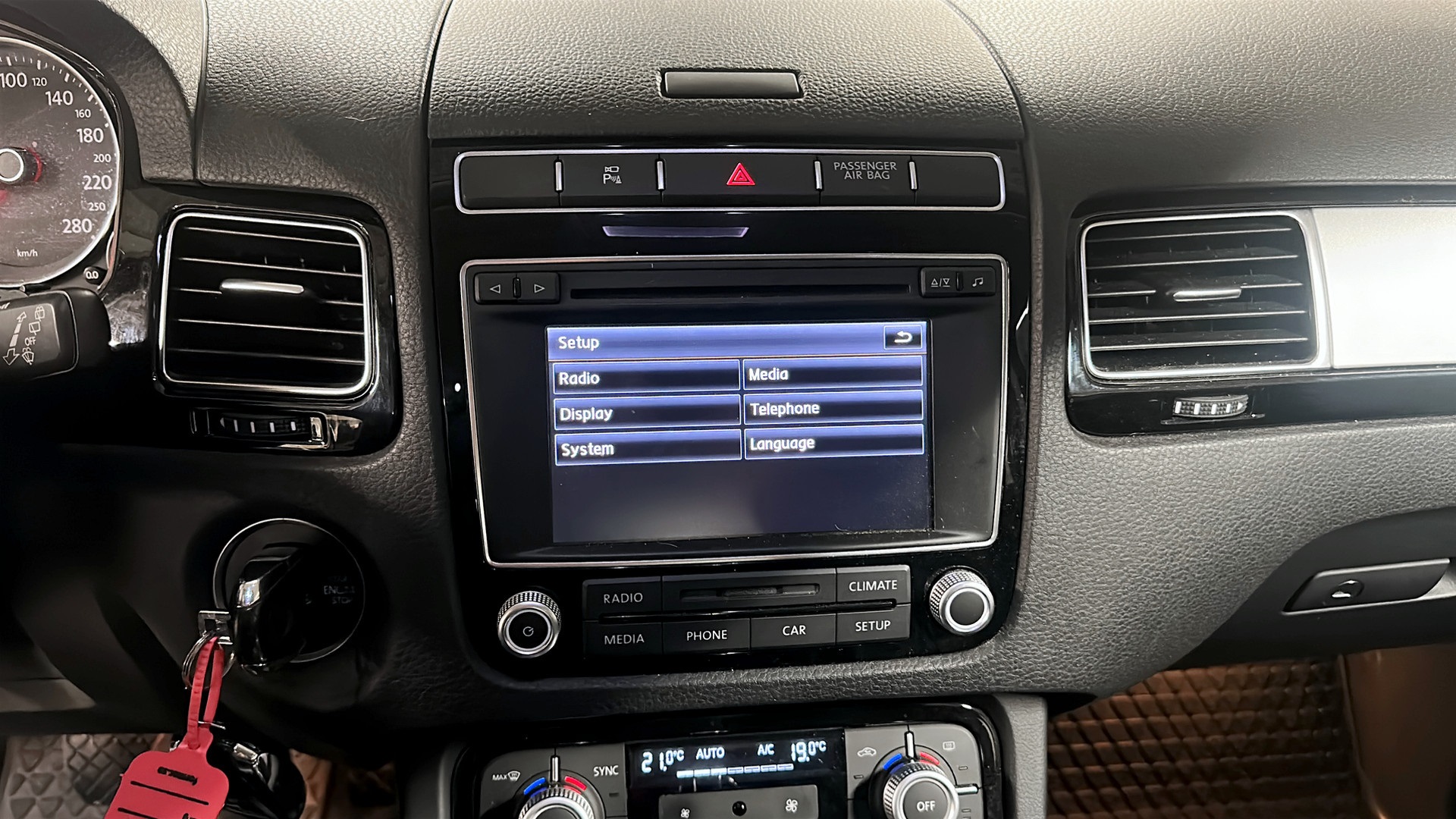 Volkswagen Touareg HKT855