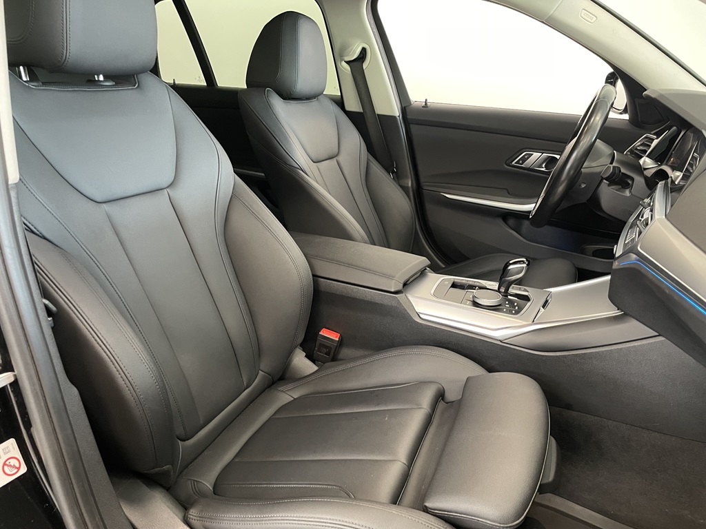 BMW 330e HLF80W