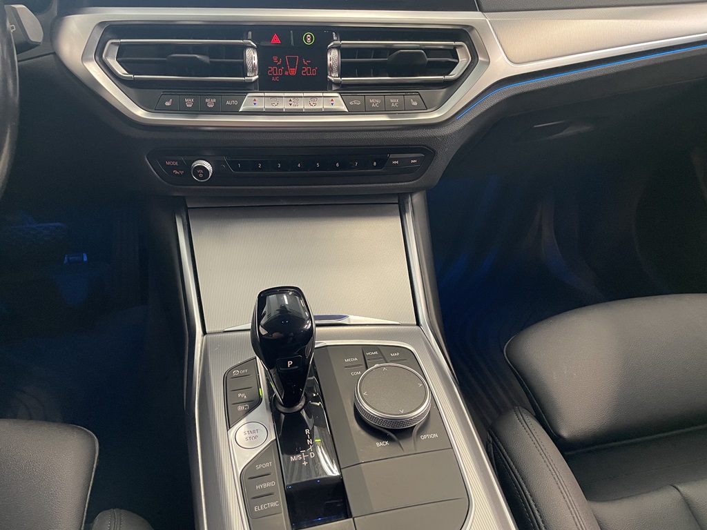 BMW 330e HLF80W