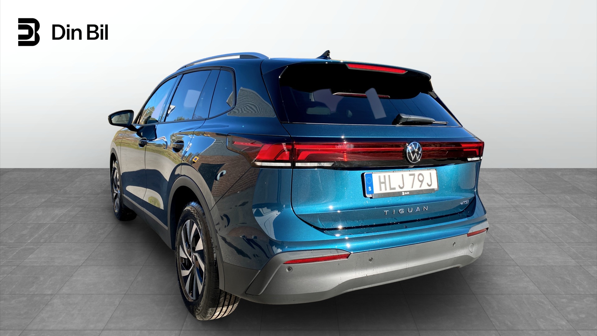 Volkswagen Tiguan HLJ79J