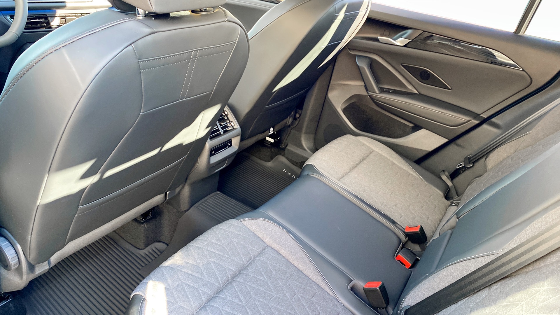 Volkswagen Tiguan HLJ79J