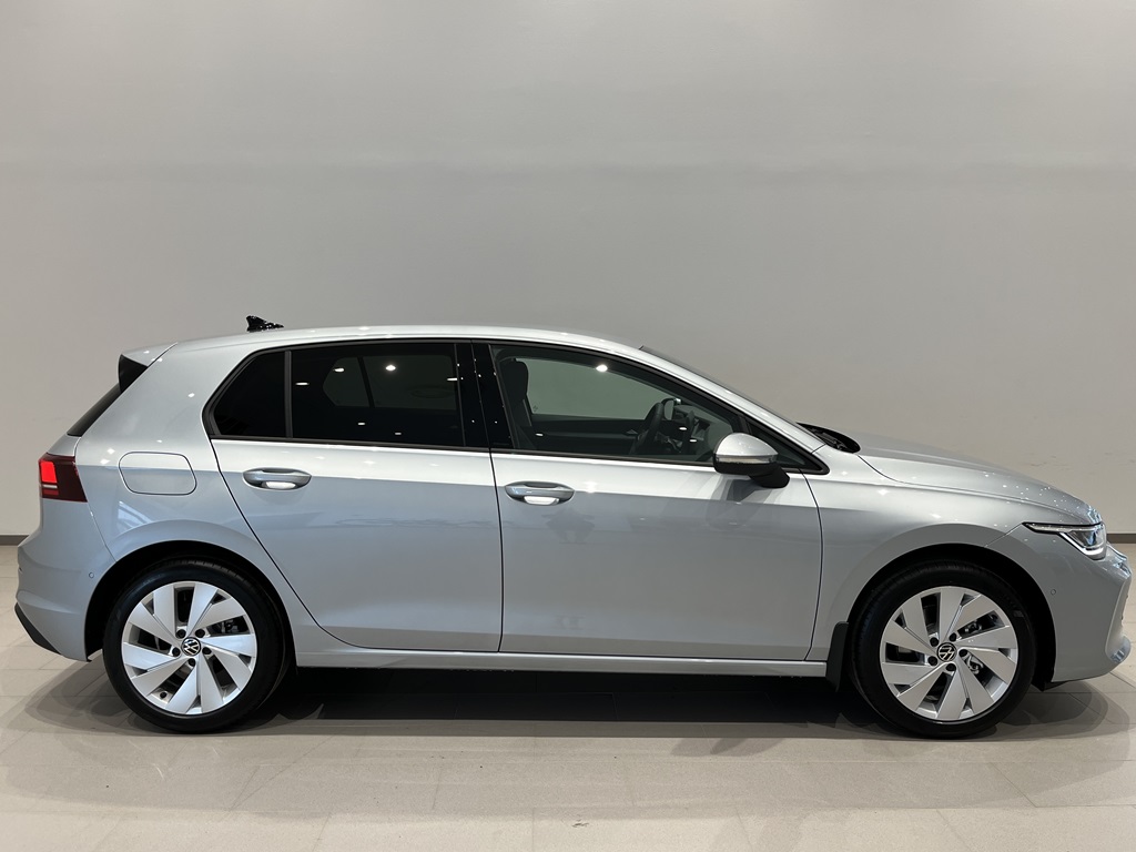 Volkswagen Golf HLK96C