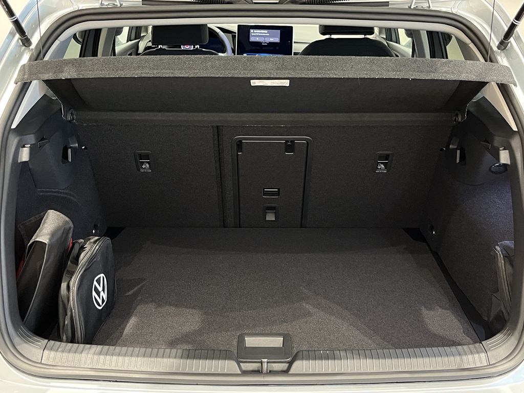 Volkswagen Golf HLK96C