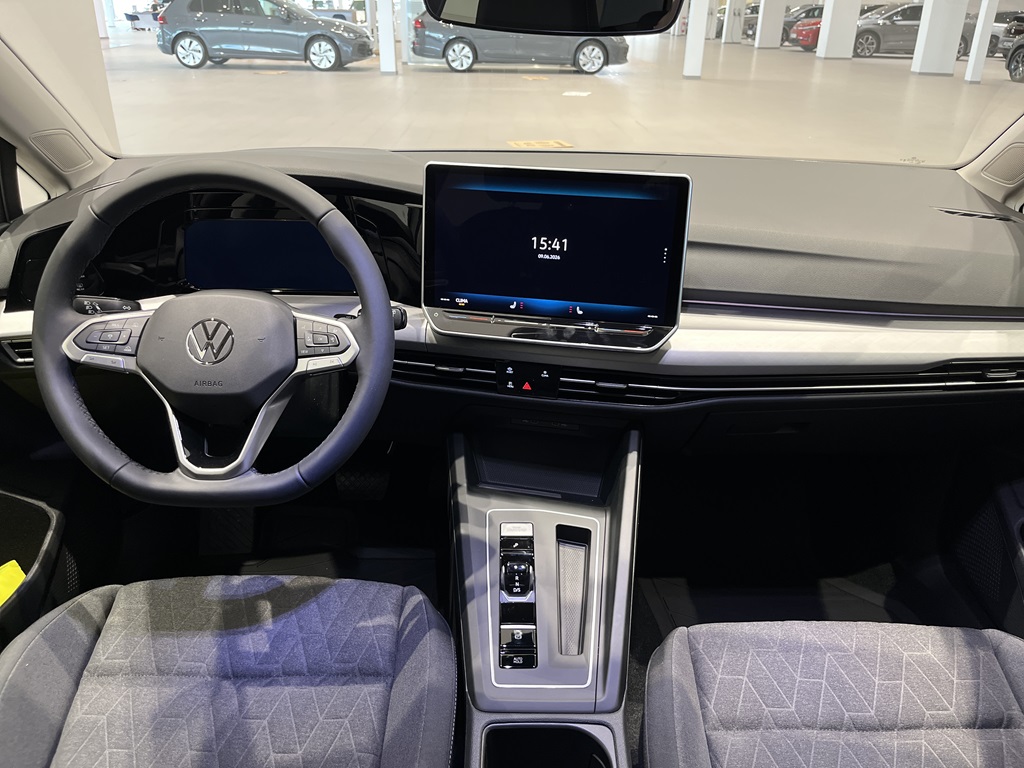 Volkswagen Golf HLK96C