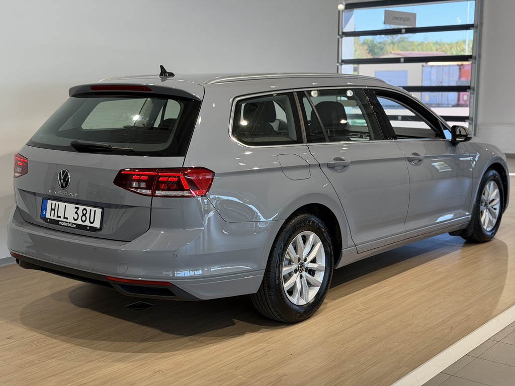 Volkswagen Passat Sportscombi HLL38U