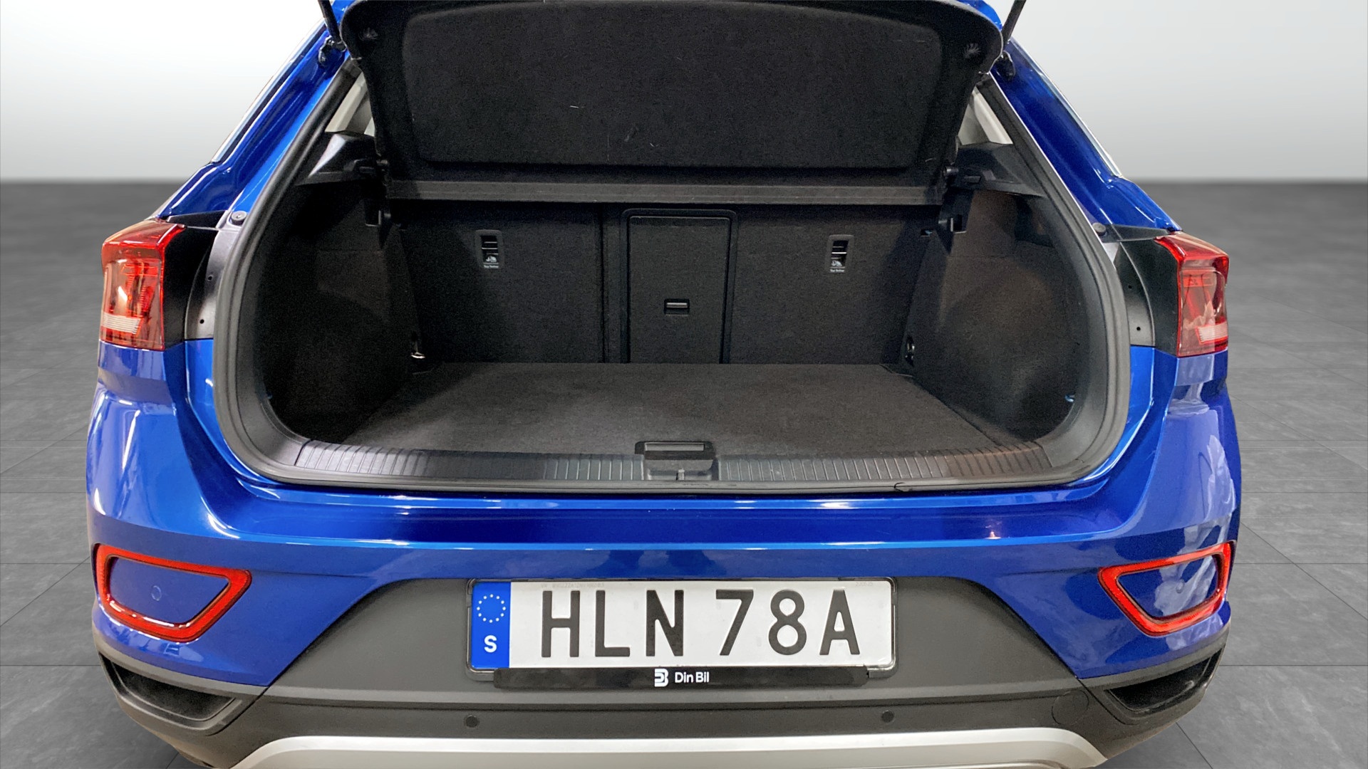 Volkswagen T-Roc HLN78A
