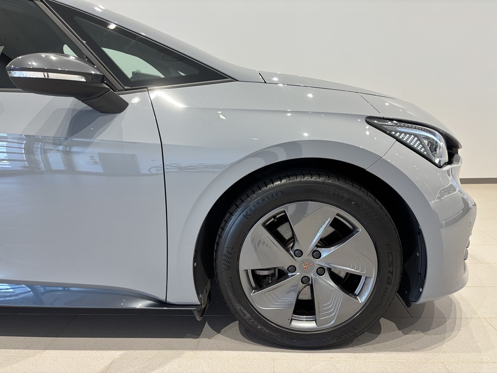 SEAT Cupra HMD20X