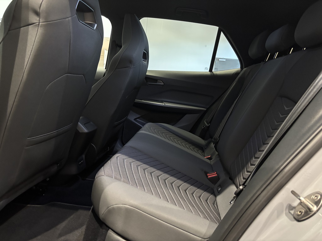 SEAT Cupra HMD20X