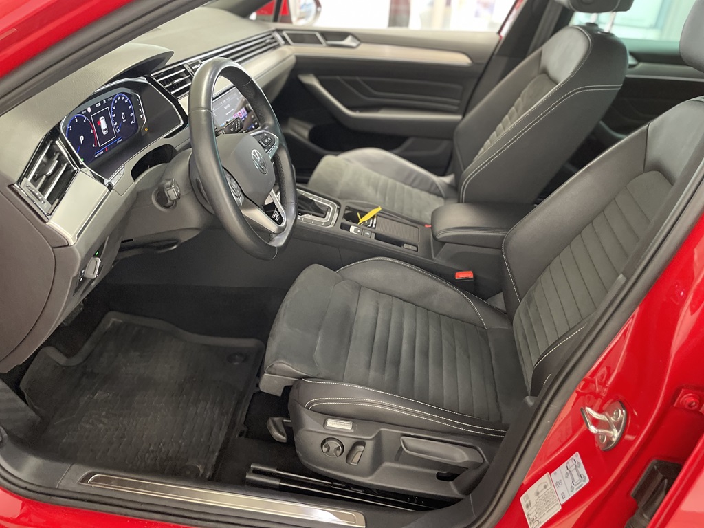 Volkswagen Passat HMG38U