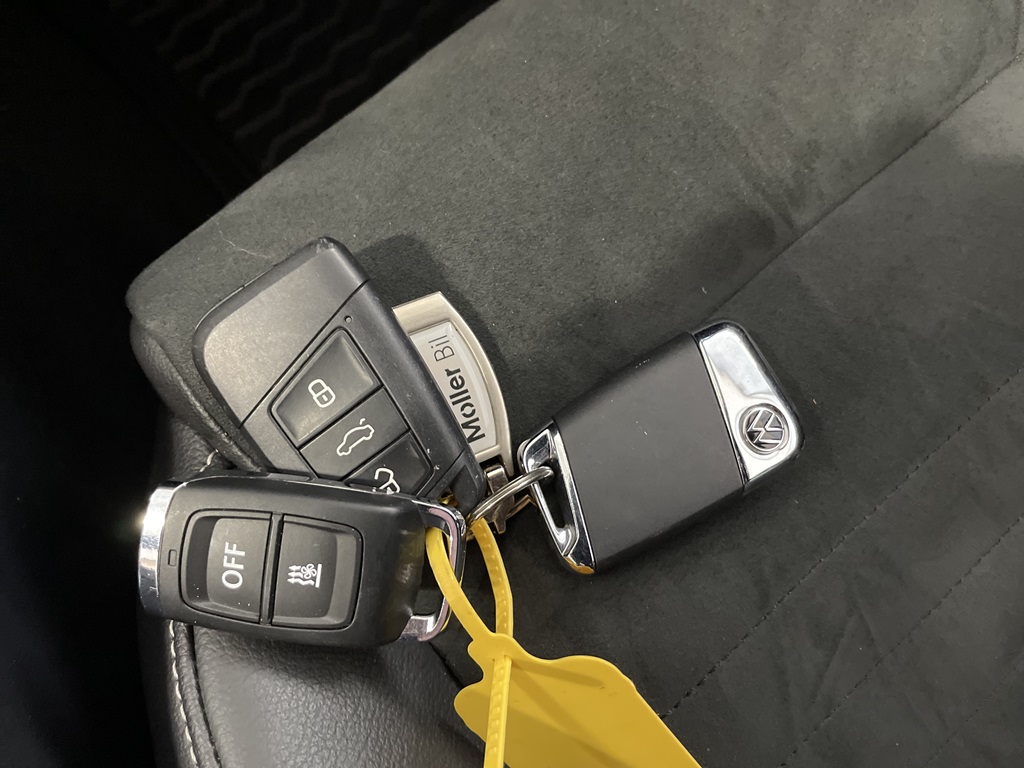 Volkswagen Passat HMG38U