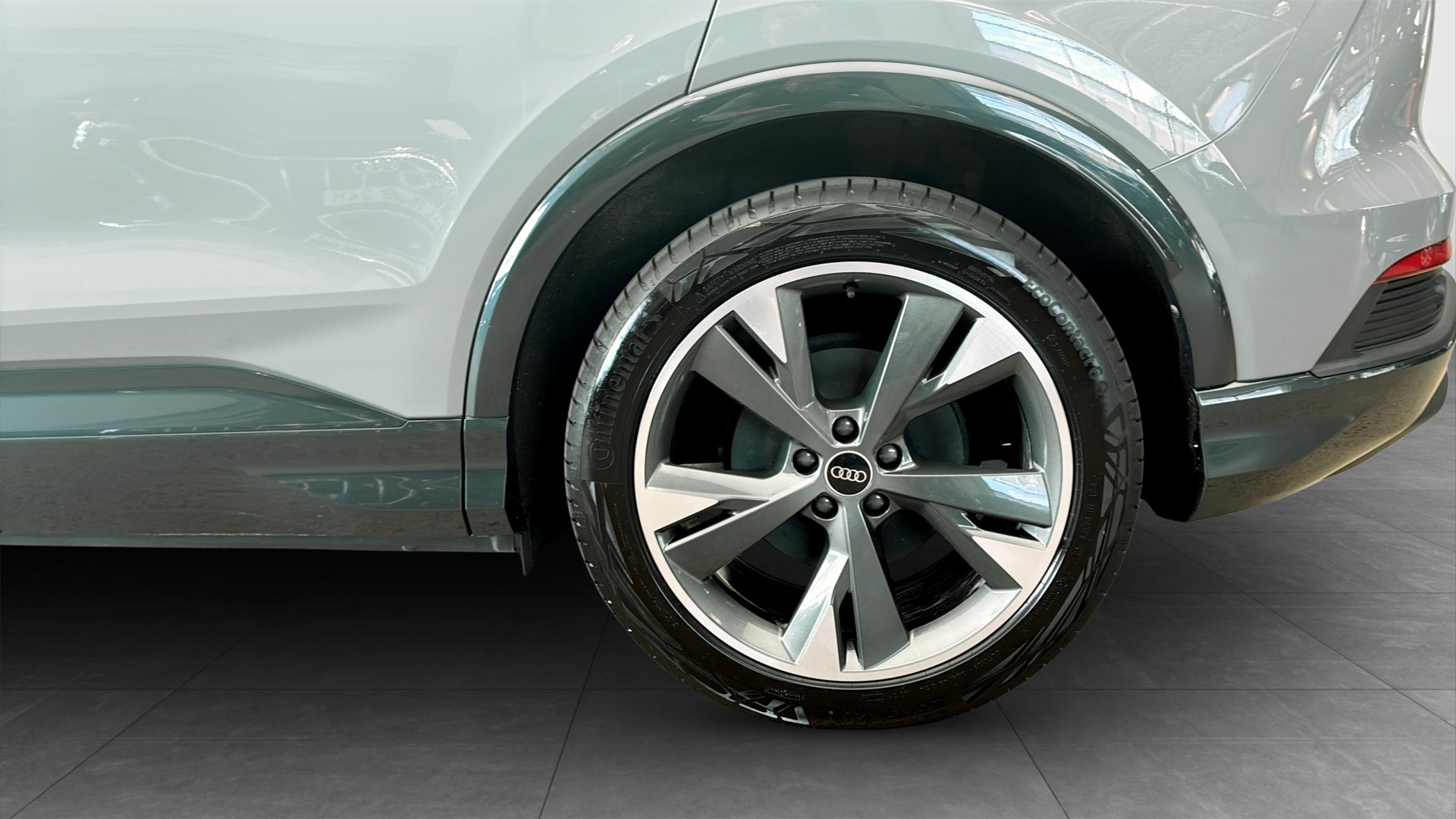 Audi Q4 e-tron HMK31B