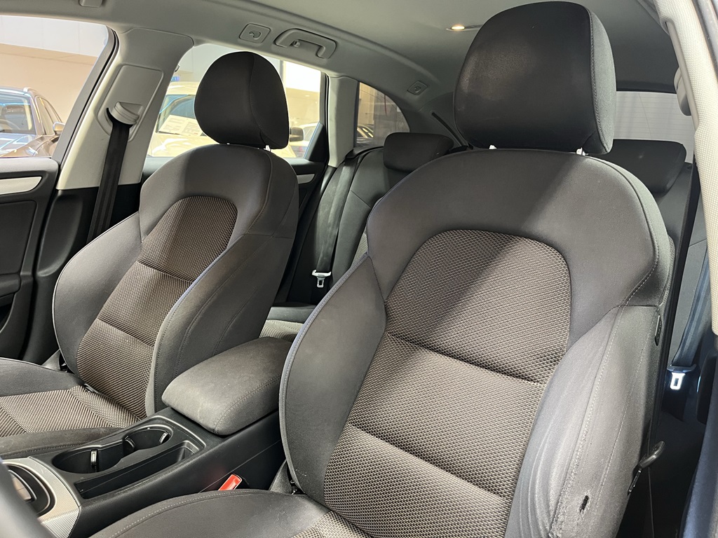 Audi A4 allroad quattro HNU263