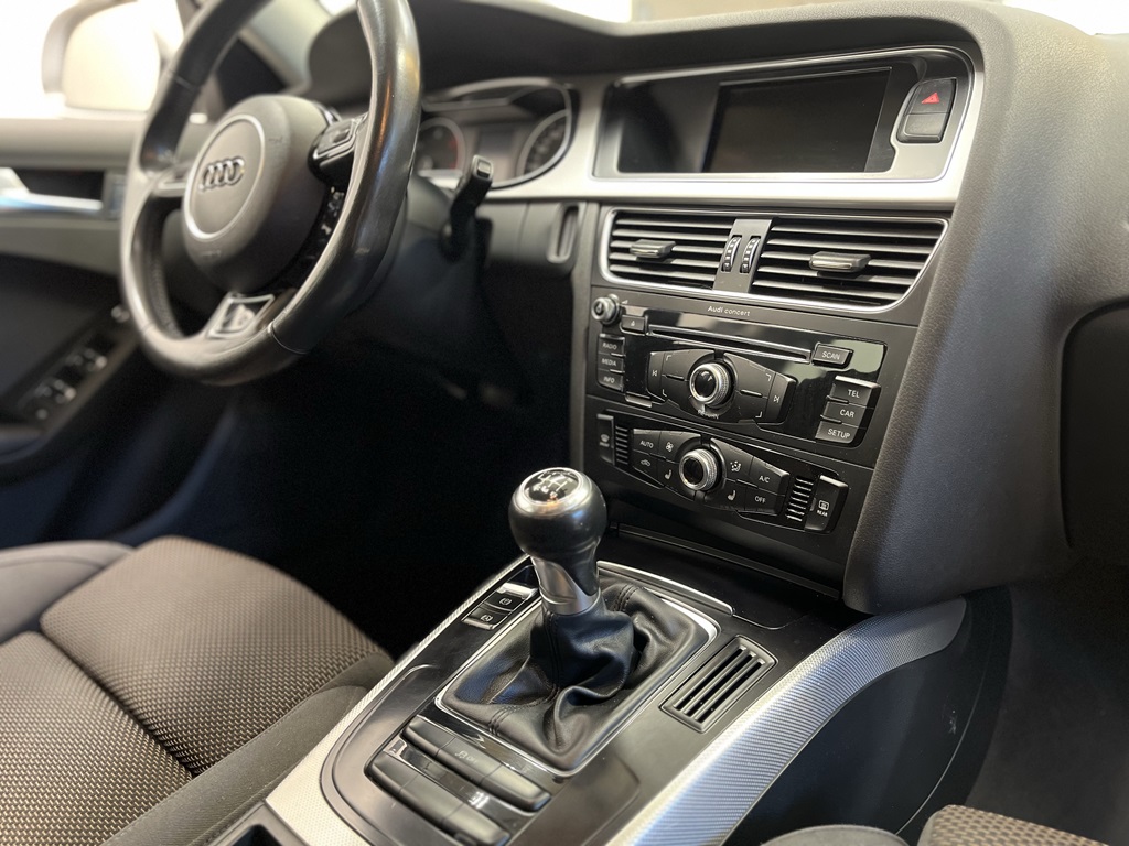 Audi A4 allroad quattro HNU263