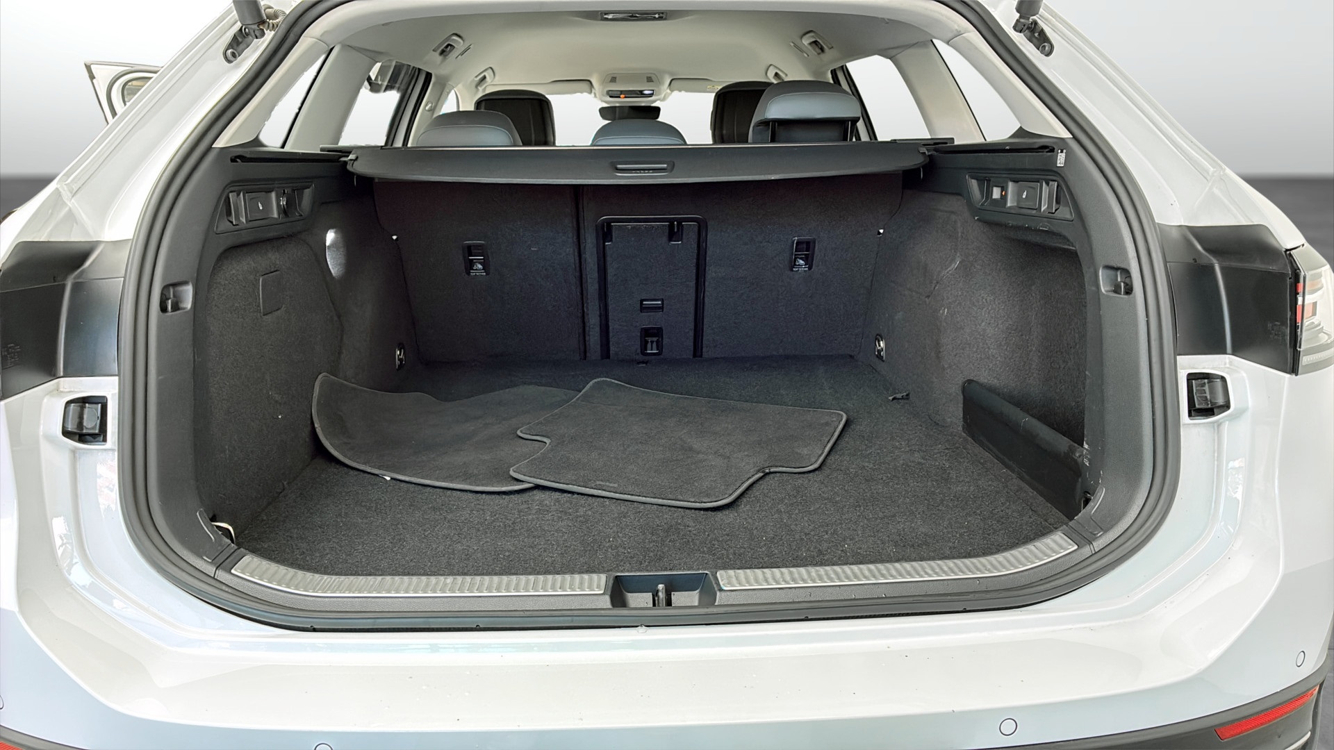 Volkswagen Passat HRA68P