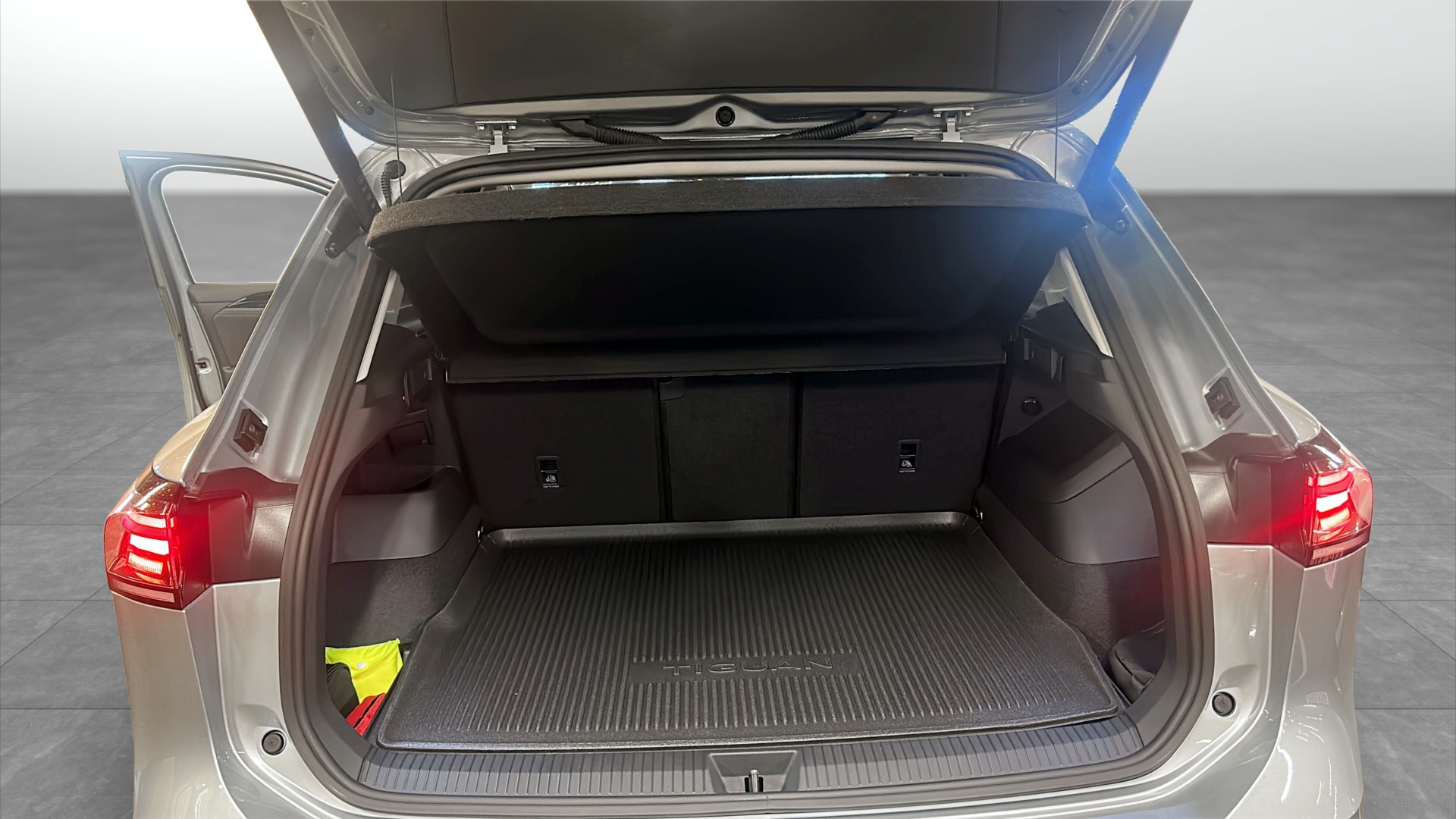 Volkswagen Tiguan HRB42A