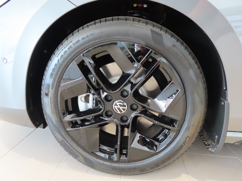 Volkswagen Passat HSR03N