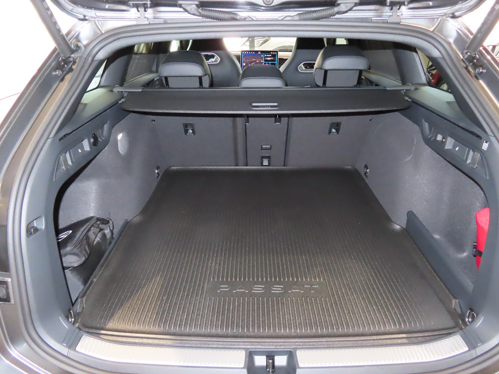 Volkswagen Passat HSR03N