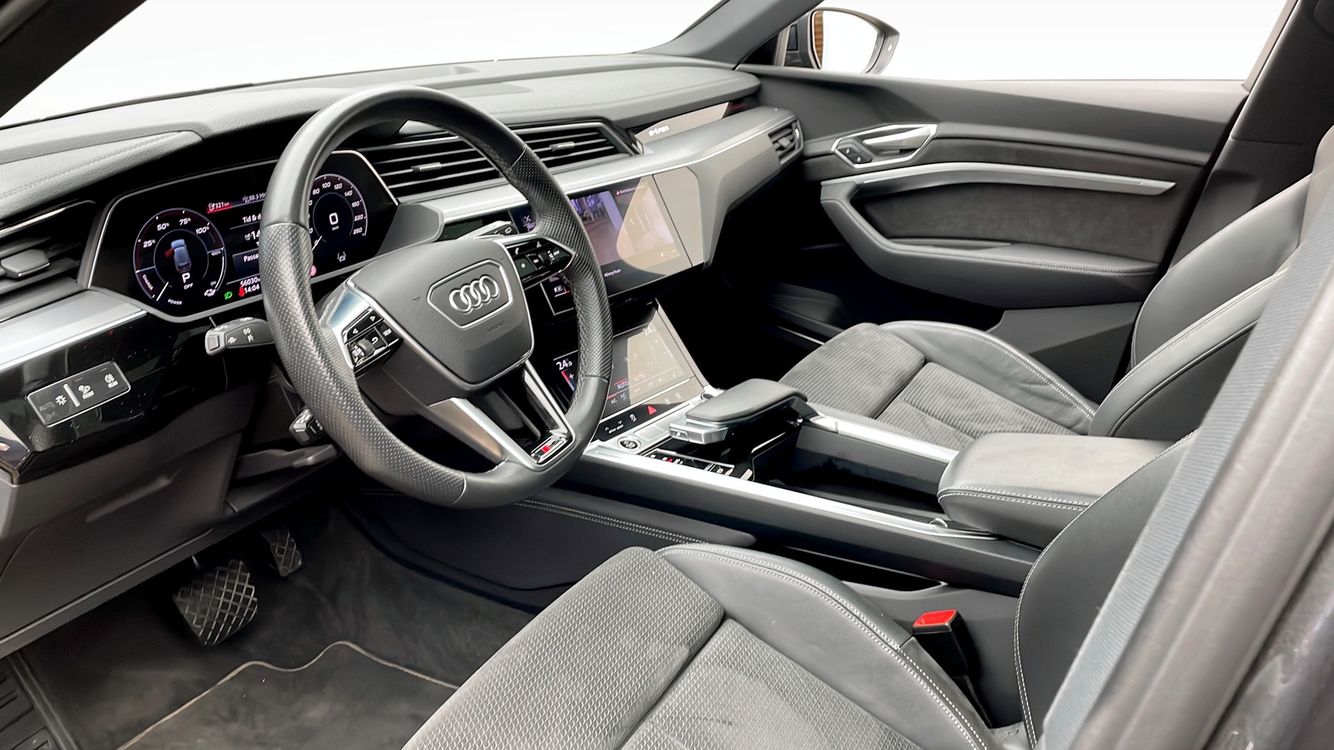 Audi e-tron HSS77T