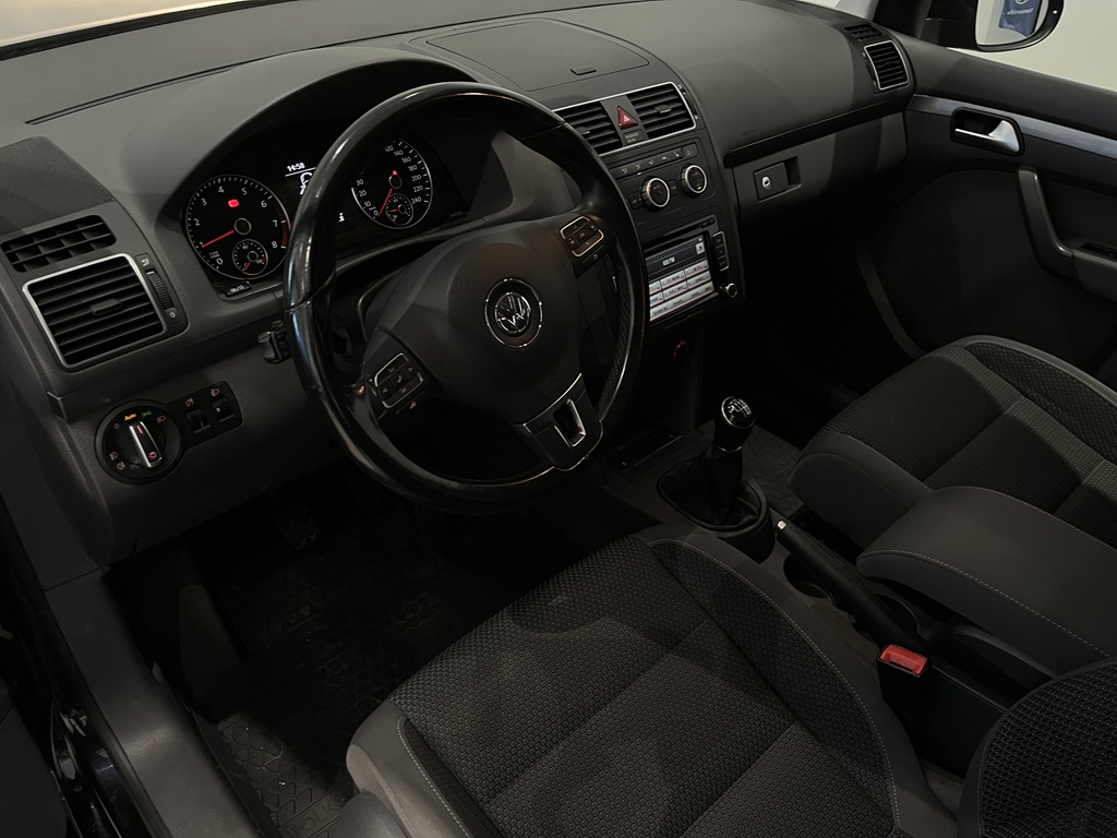 Volkswagen Touran HSU394
