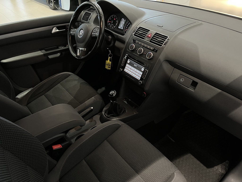 Volkswagen Touran HSU394