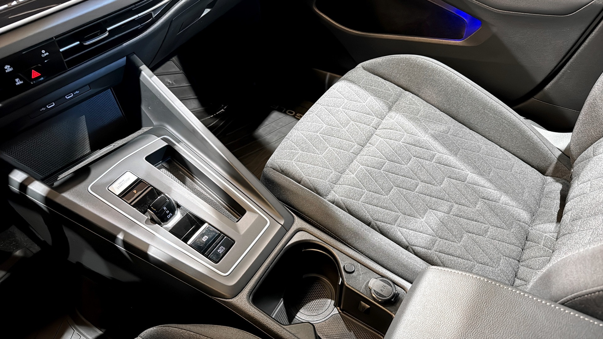 Volkswagen Golf HTJ05Z